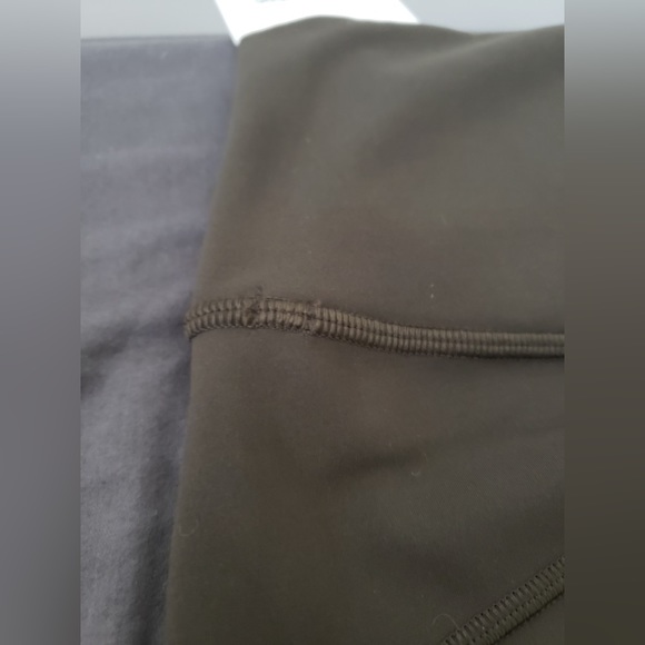 Lululemon Size 10 In Movement Everlux Dark Olive 25" NWT - Picture 14 of 16